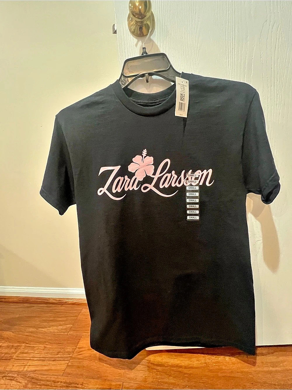 Zara Larsson Tour Graphic T-Shirt Black & Pink Small
